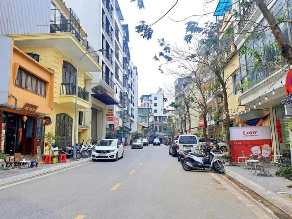 Bán Khách Sạn Mặt Phố Võng Thị 300m2, 10 Tầng, 64 Phòng VIP, View Hồ Tây 330 Tỷ