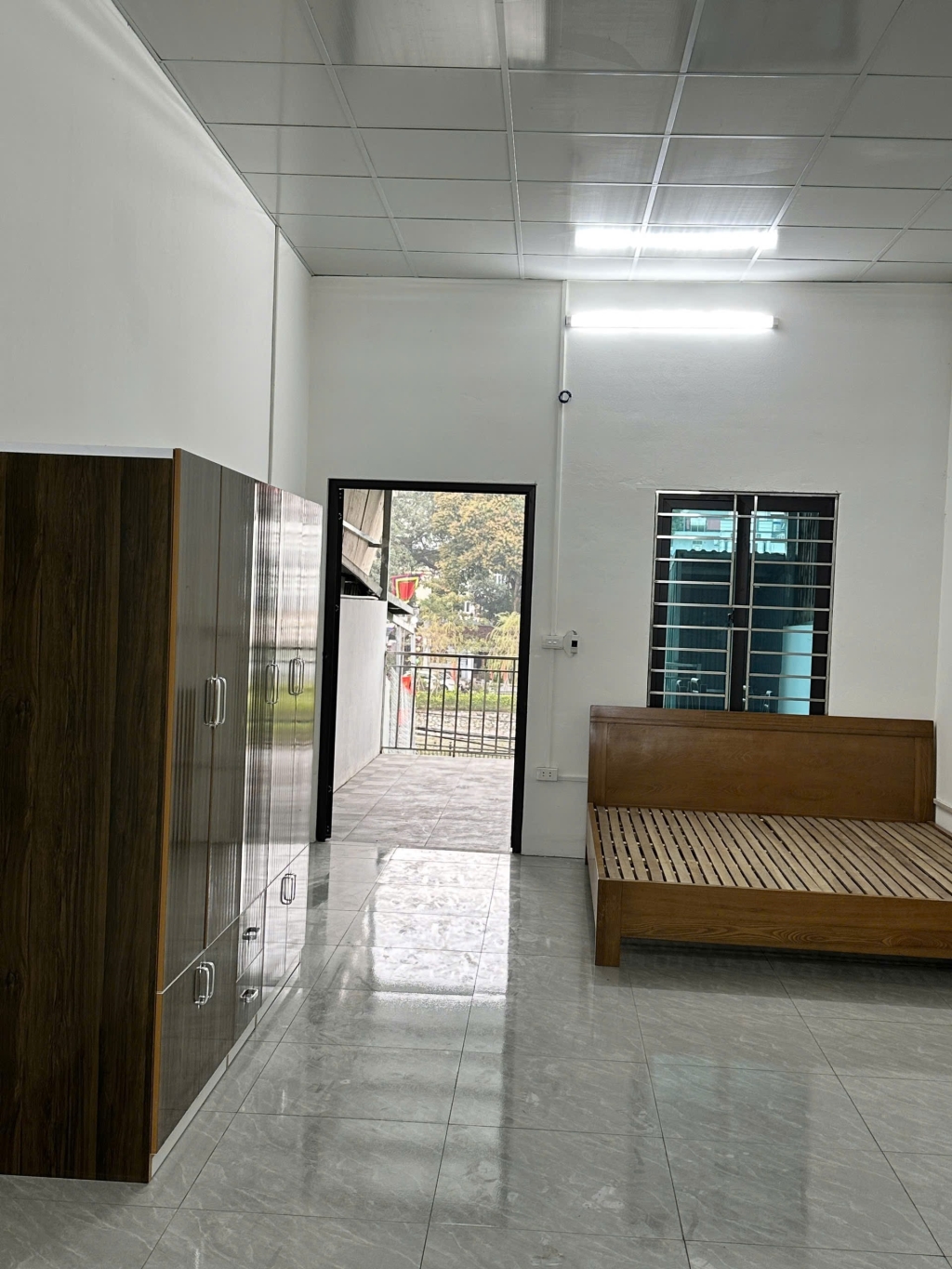 Cho thuê nhà 80m2 x 3 tầng, ô tô đỗ cửa, KD Phú Đô, Nam Từ Liêm, giá 15 triệu