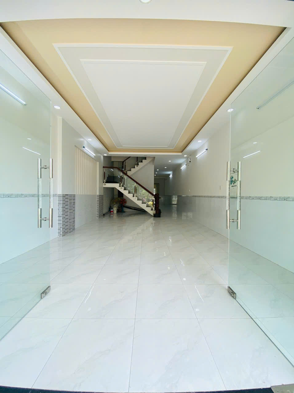 Nhà 400m2 5PN full nội thất KDC Phú An, Cần Thơ - 14 Triệu/Tháng
